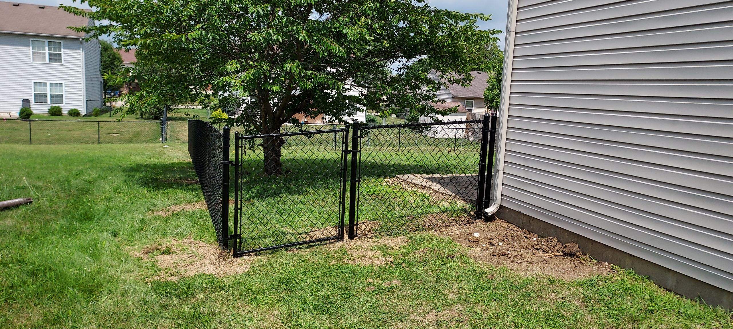 contractor chain link installation in Indianapolis