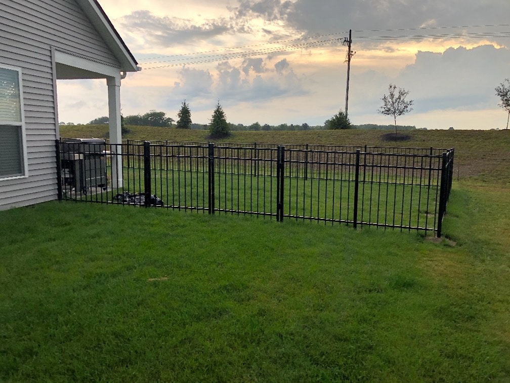 contractor aluminum fence installation in indianapolis